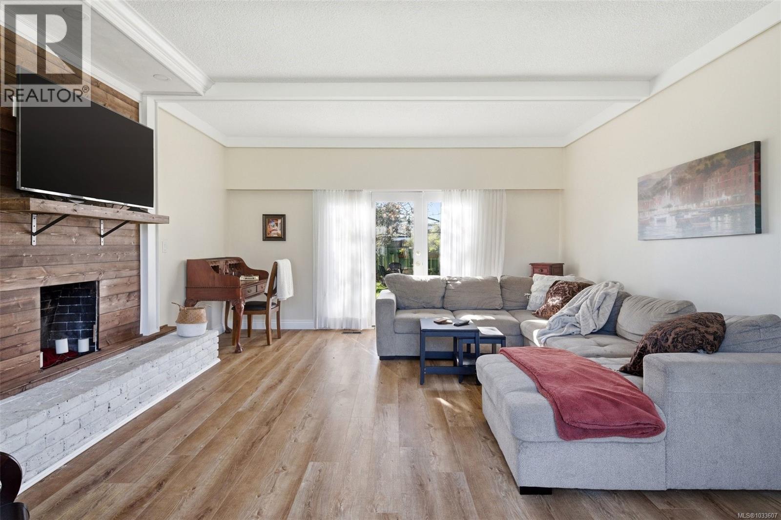  4104 Longview Drive, Saanich