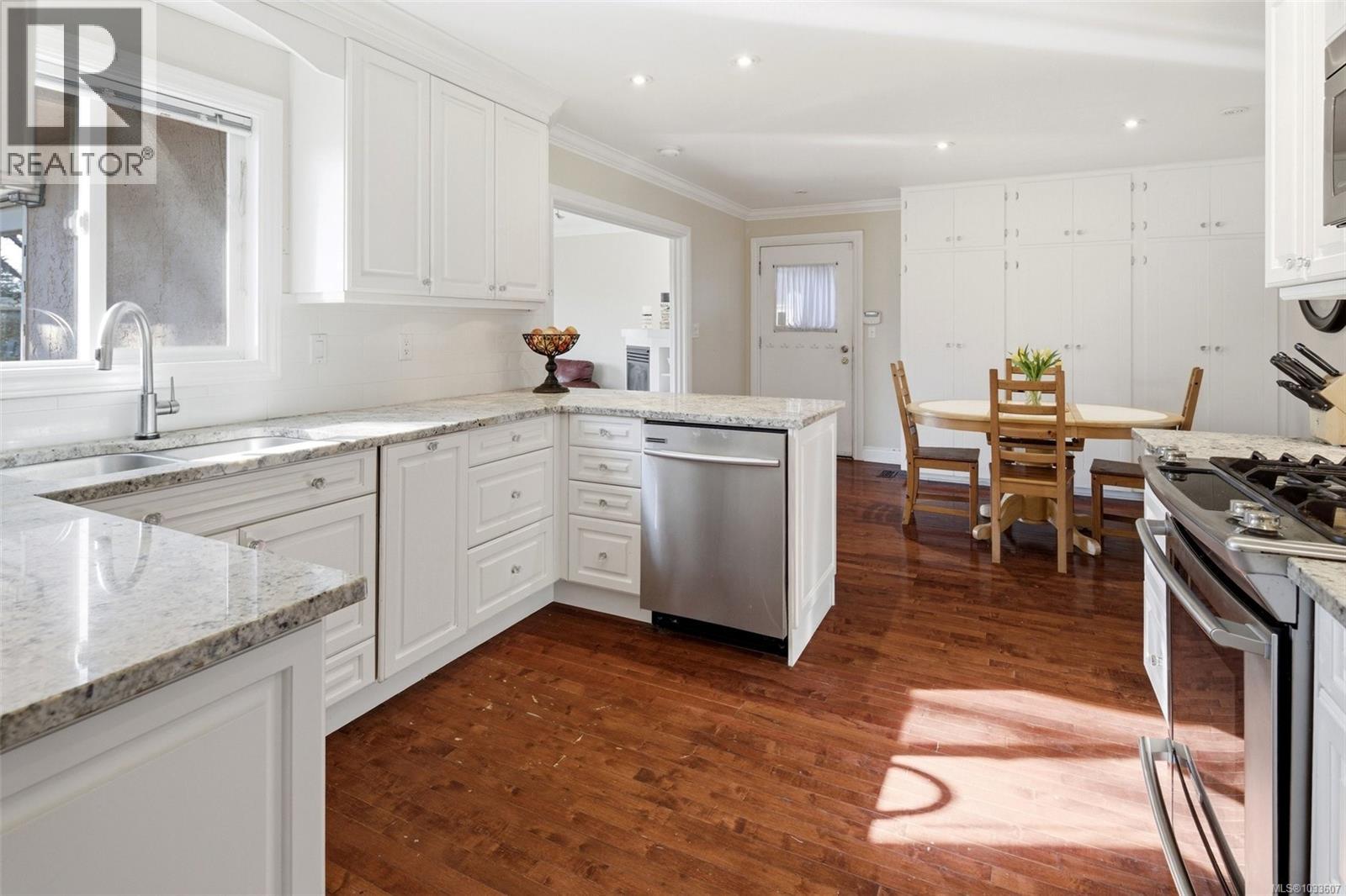  4104 Longview Drive, Saanich