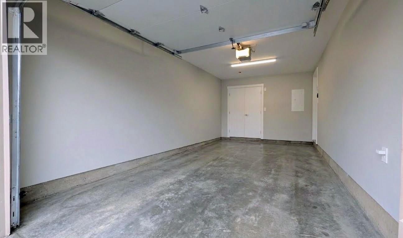 #122 200 GRAND Boulevard - 35
