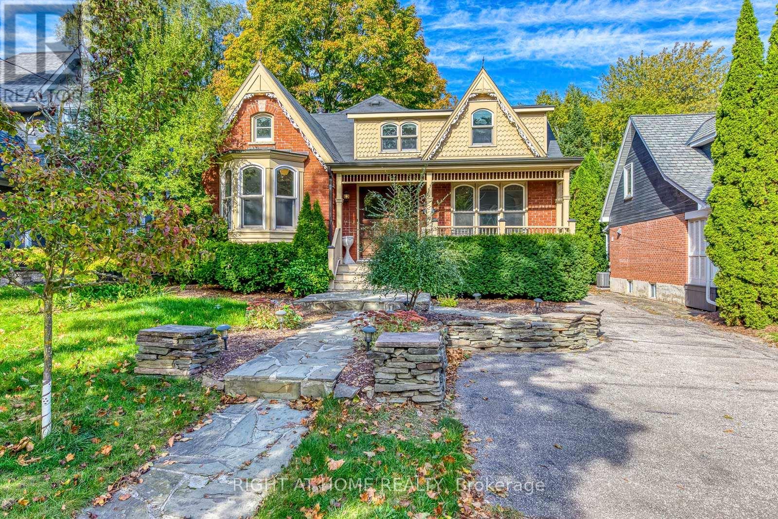 435 MAPLE AVENUE - photo 2