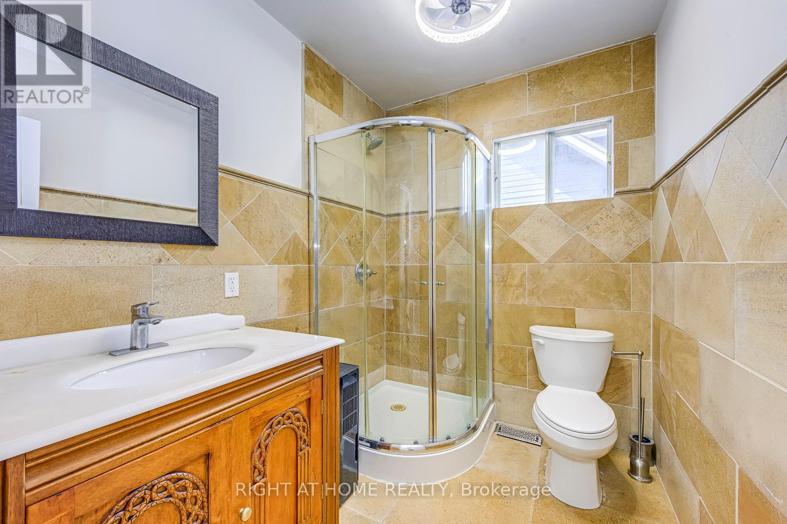 435 MAPLE AVENUE — photo 27