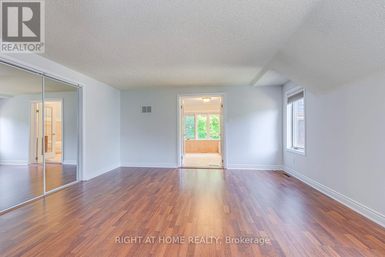 435 MAPLE AVENUE — photo 30