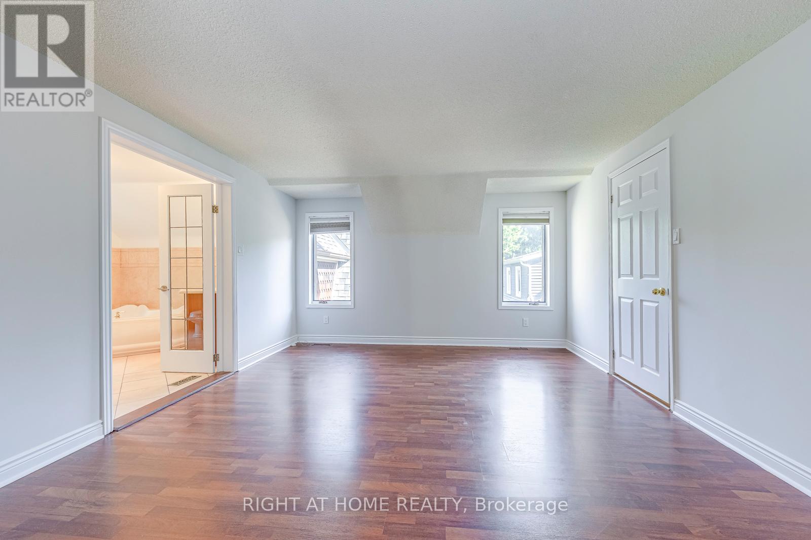 435 MAPLE AVENUE — photo 31