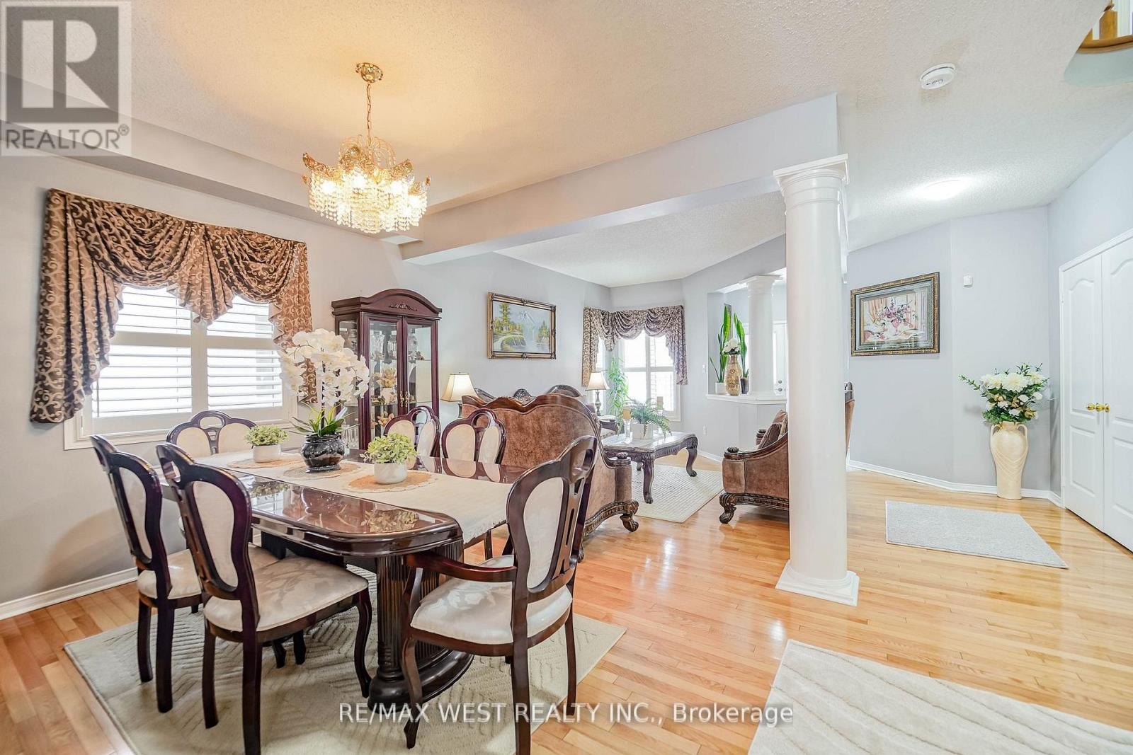 38 BOTTLEBRUSH DRIVE - 3
