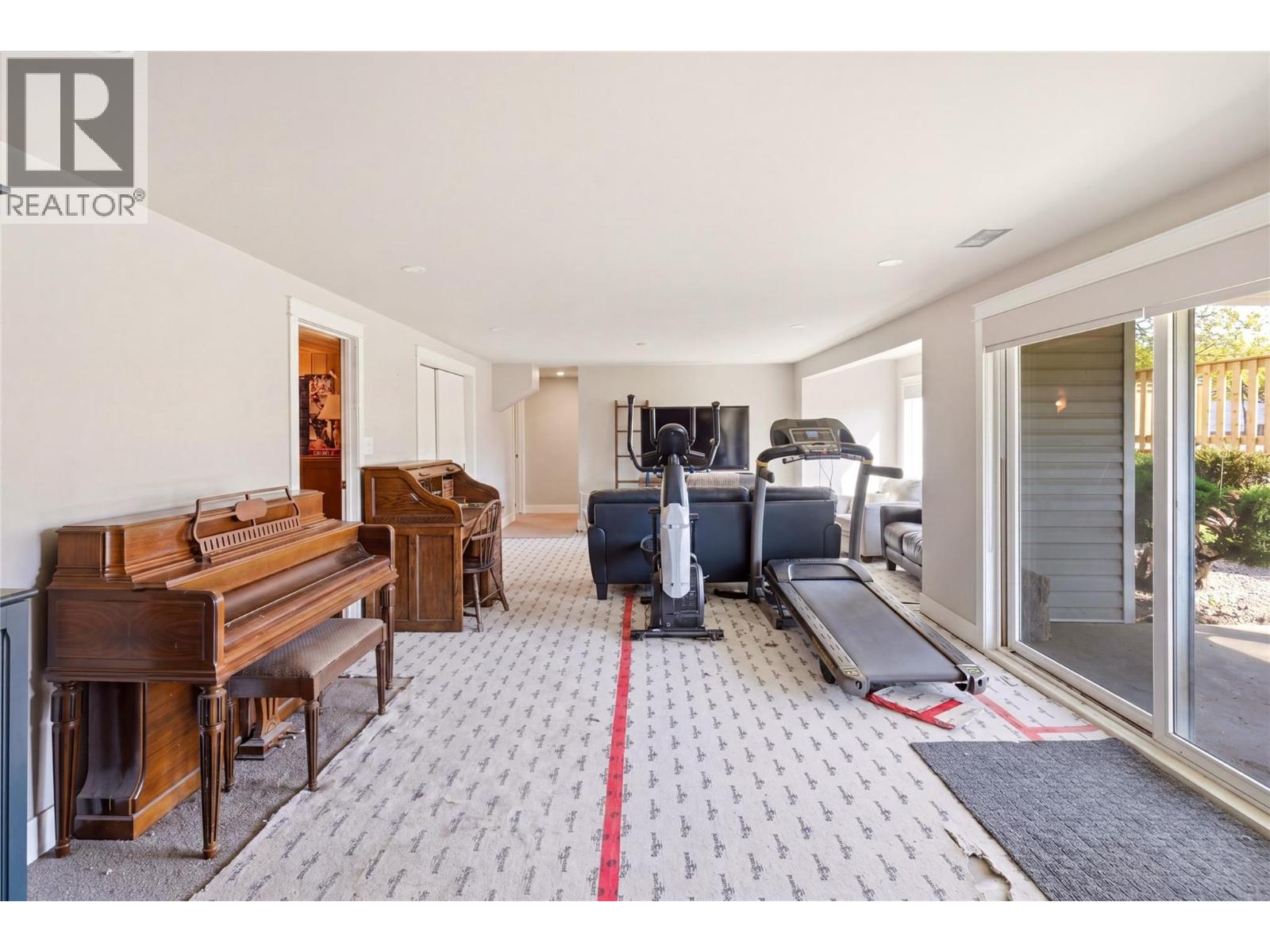 300 Scenic Drive - 26