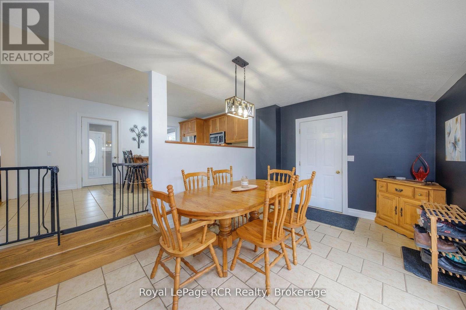 335 ROSS STREET - 6