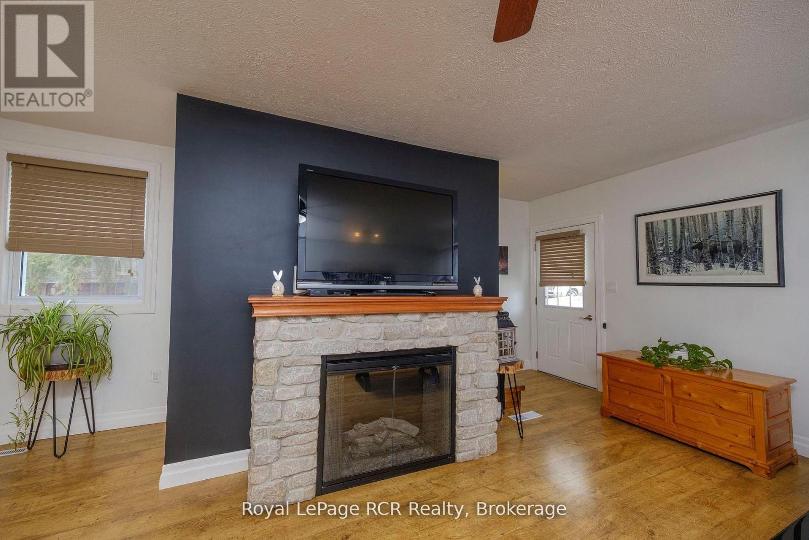 335 ROSS STREET - 8