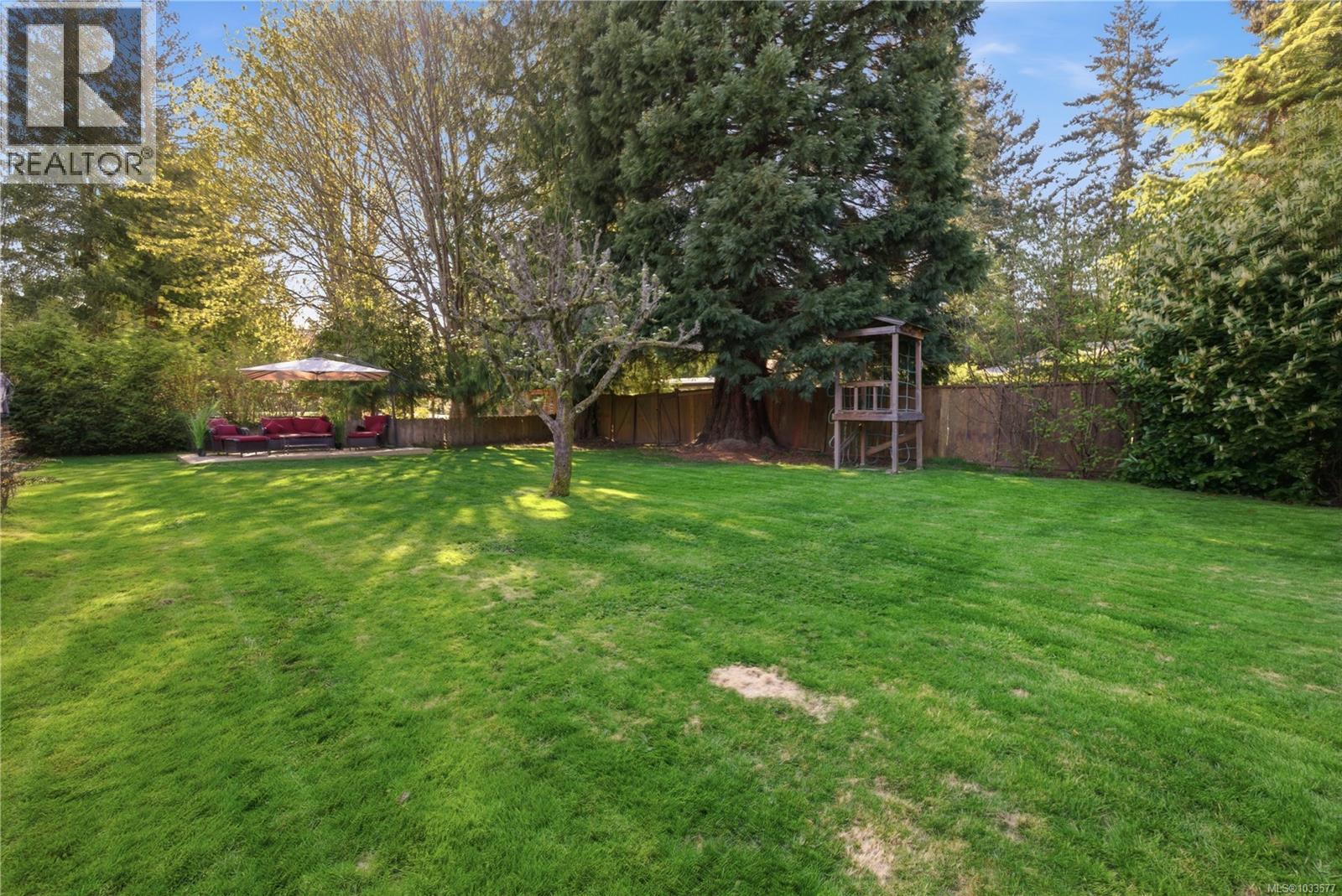 1025 Maple Lane Dr - 22