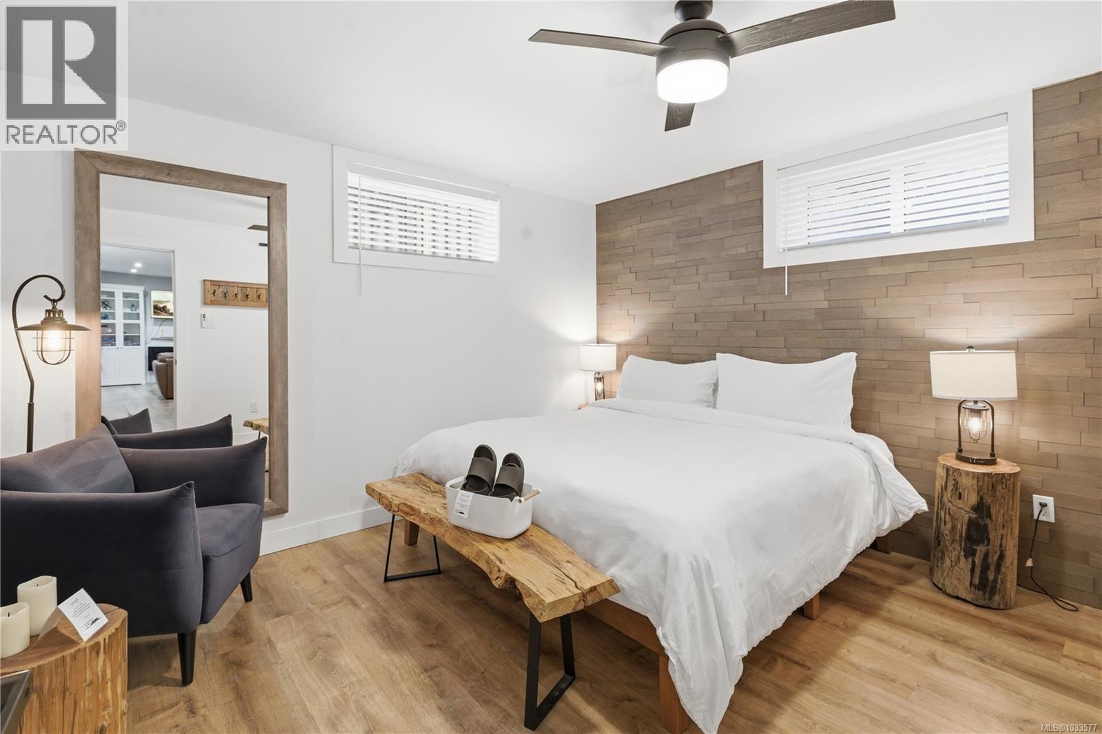 1025 Maple Lane Dr - 41