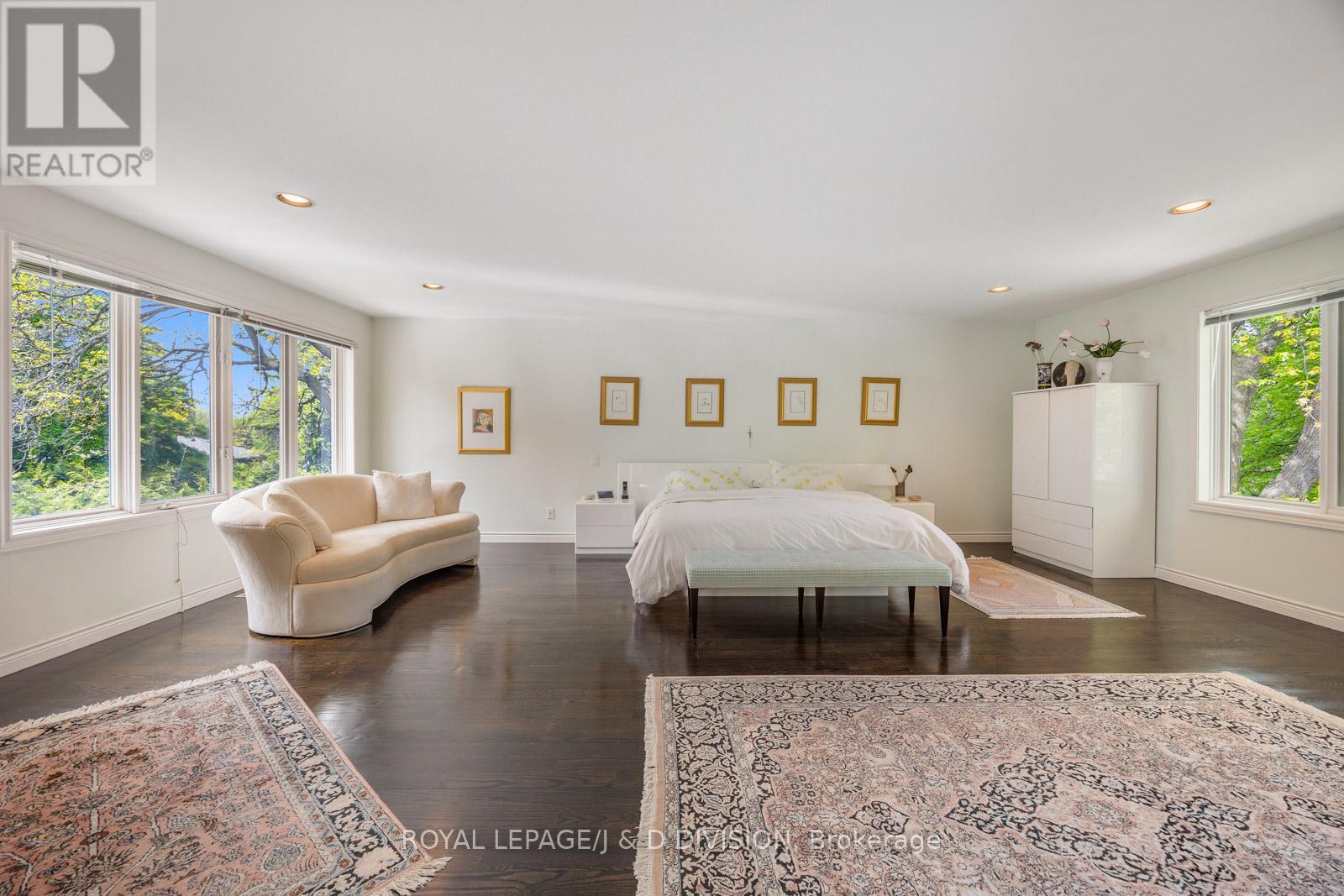 31 GEORGE HENRY BOULEVARD - 22