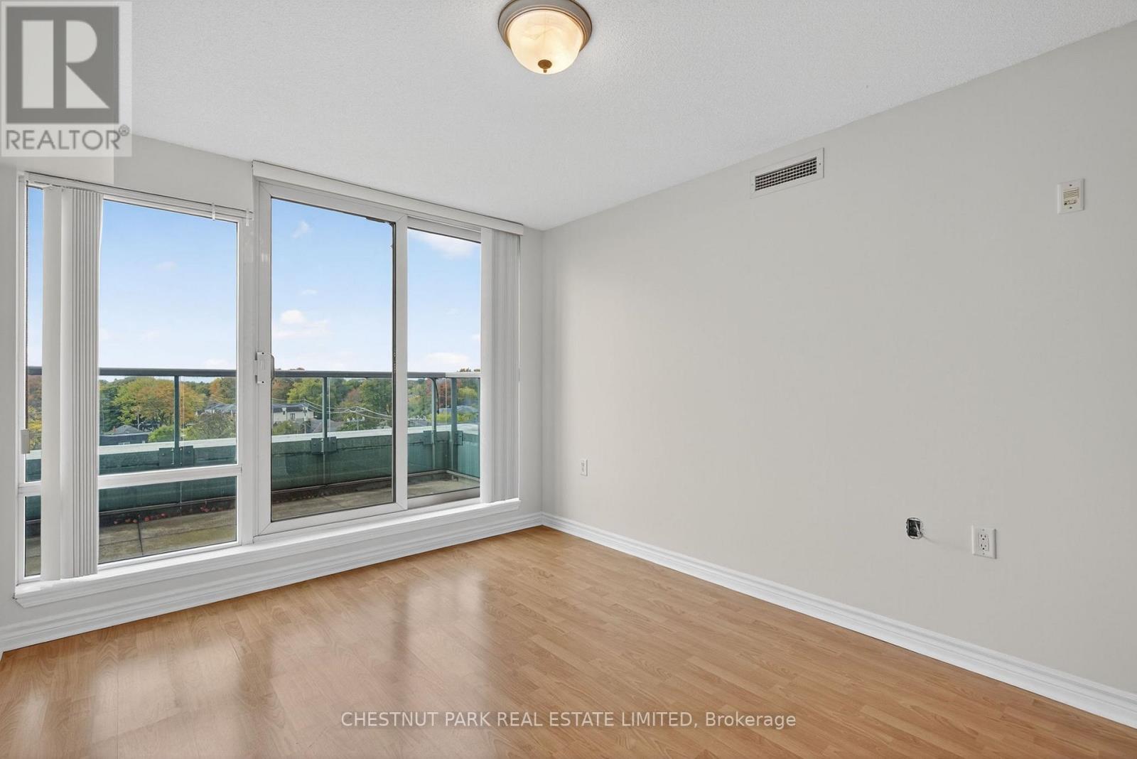 #703 3840 BATHURST STREET - 7