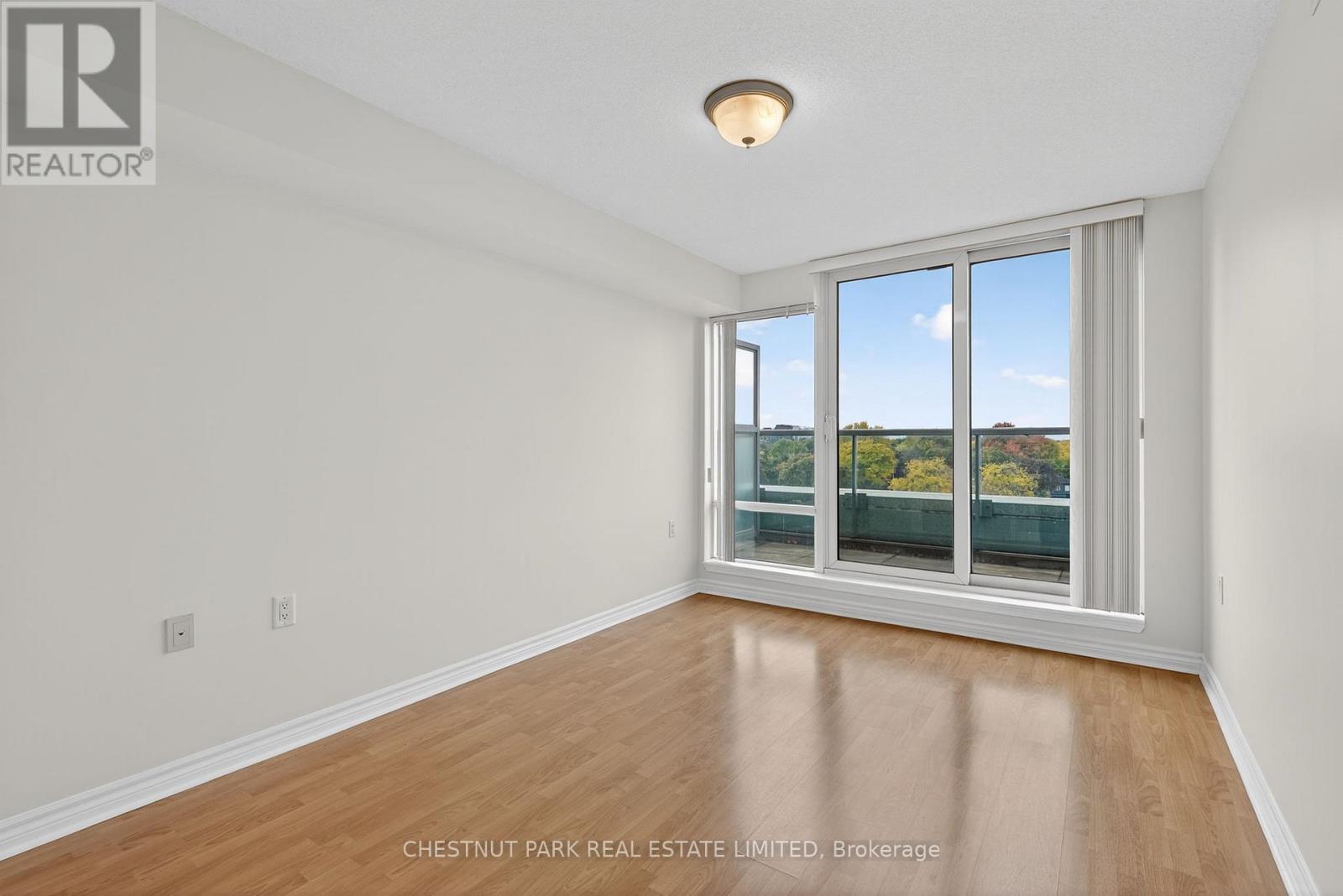 #703 3840 BATHURST STREET - 8