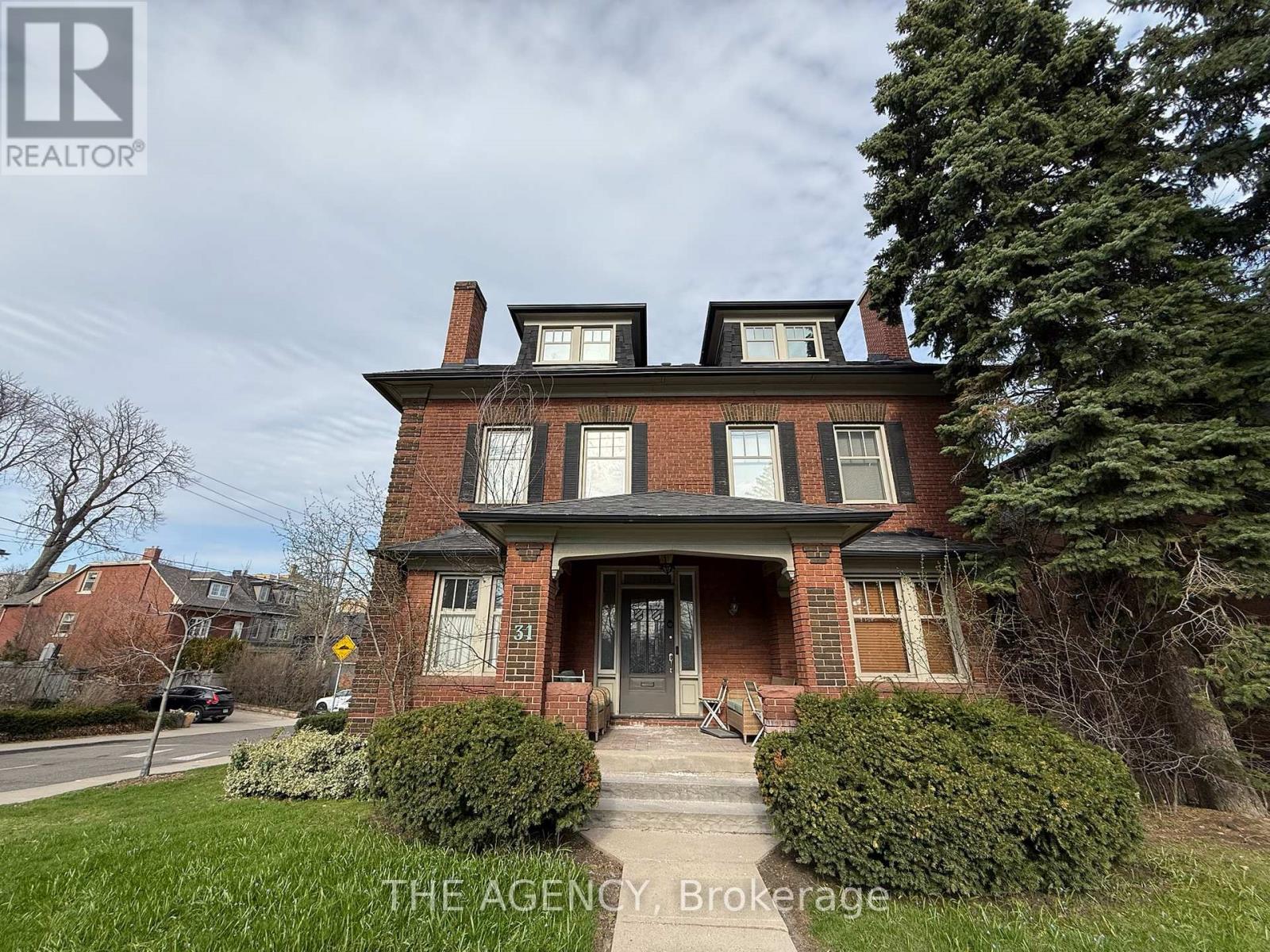 Listing photo of 31 ORIOLE PARKWAY