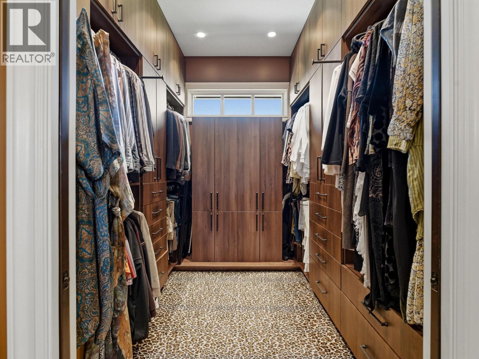  706 Highpointe Court, Kelowna