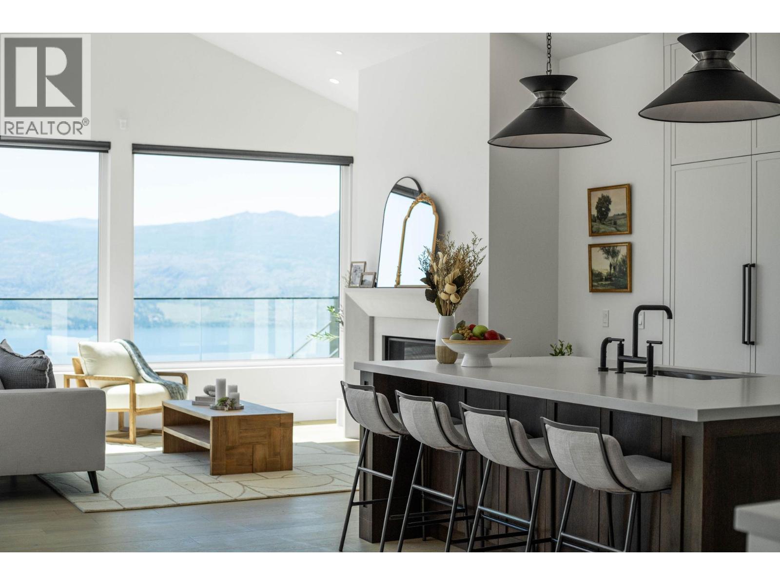  1327 Vineyard Drive, West Kelowna