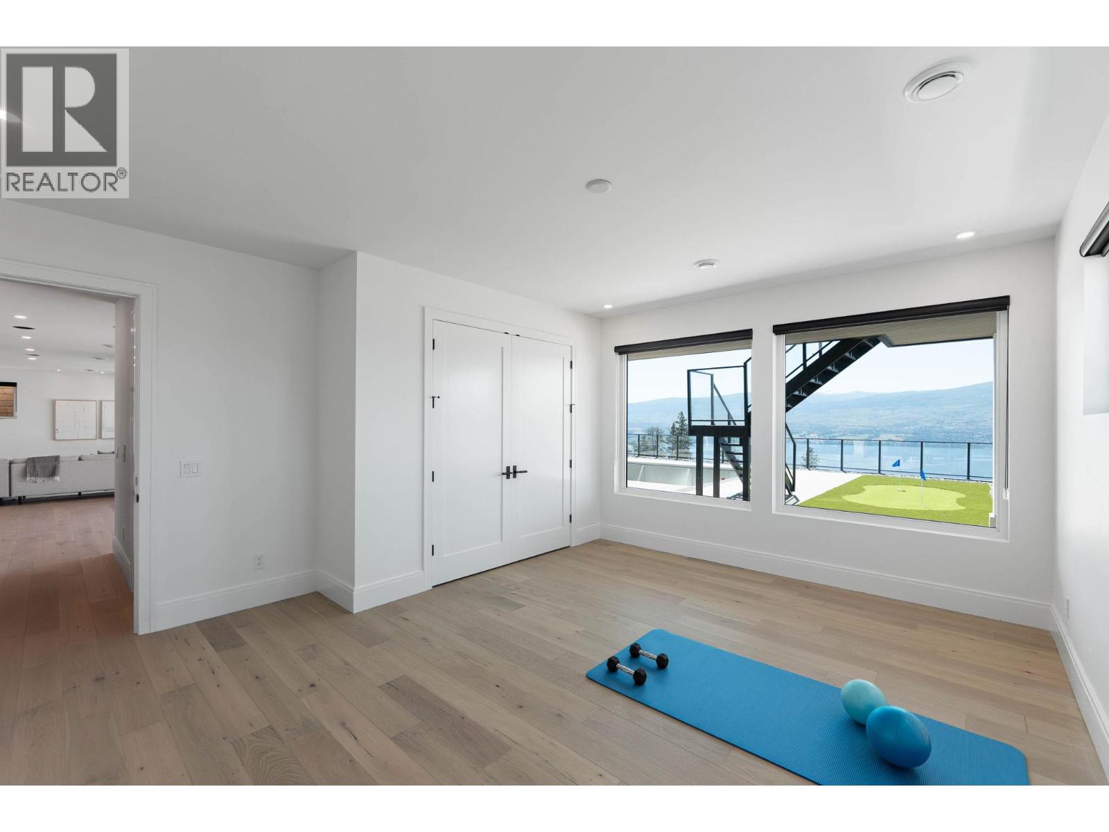  1327 Vineyard Drive, West Kelowna