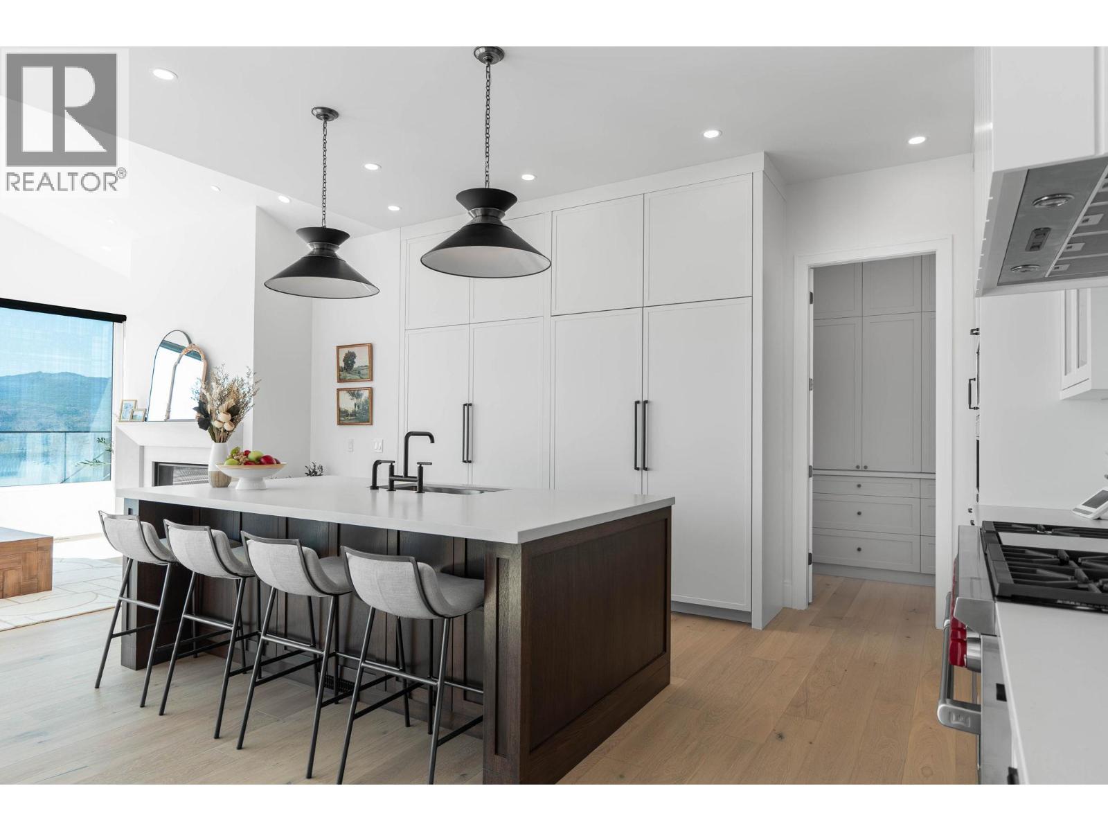  1327 Vineyard Drive, West Kelowna