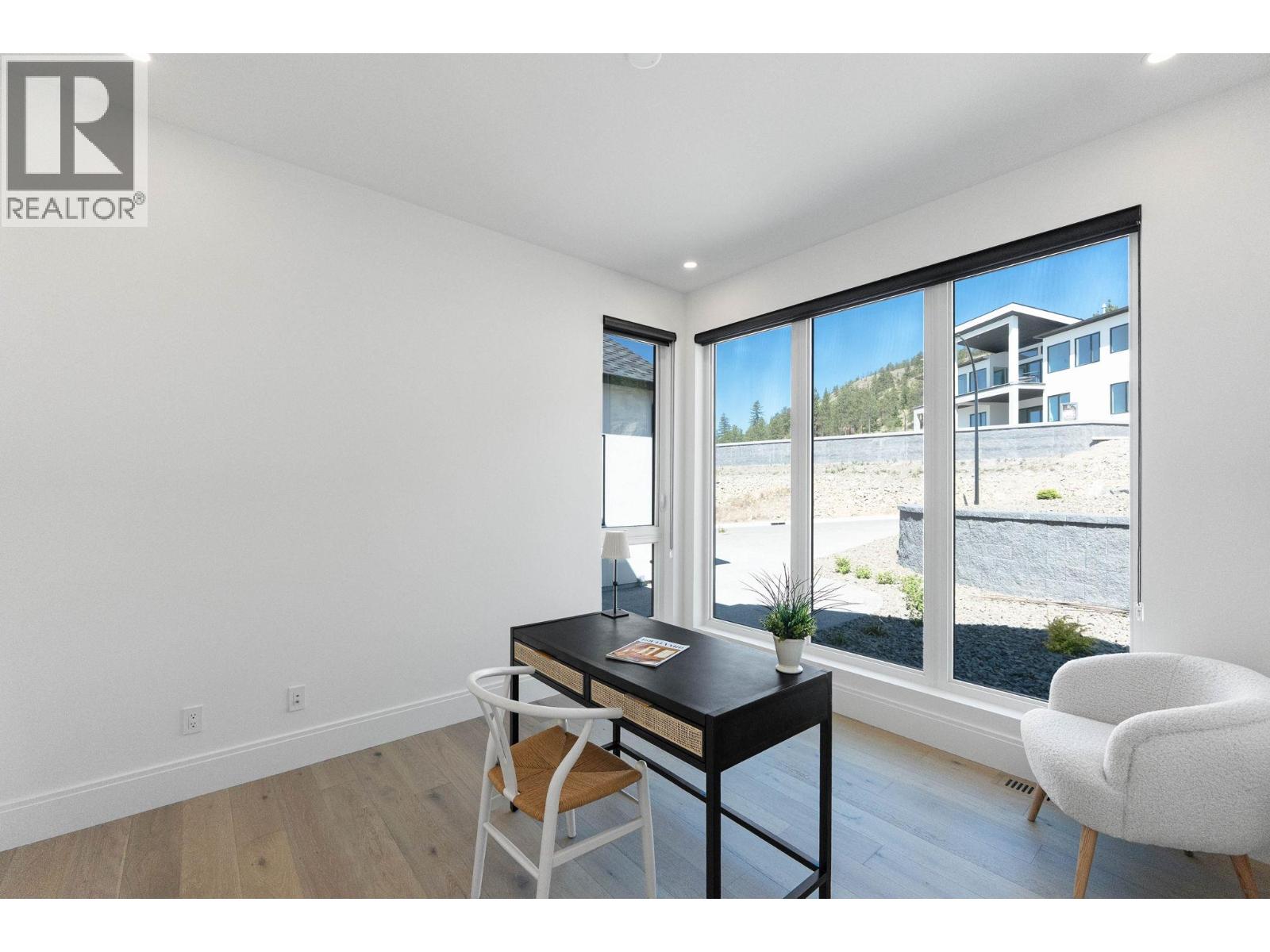  1327 Vineyard Drive, West Kelowna