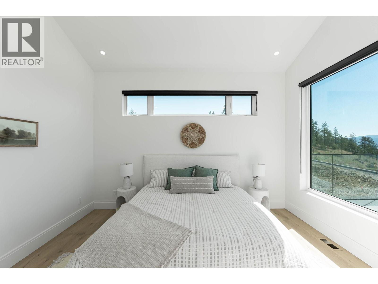  1327 Vineyard Drive, West Kelowna