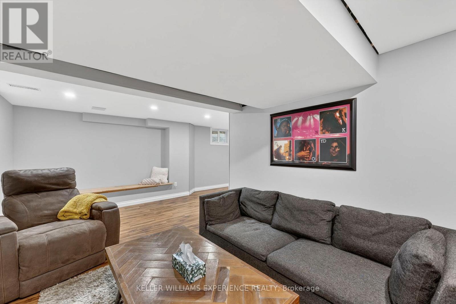 32 HENRY STREET - 30