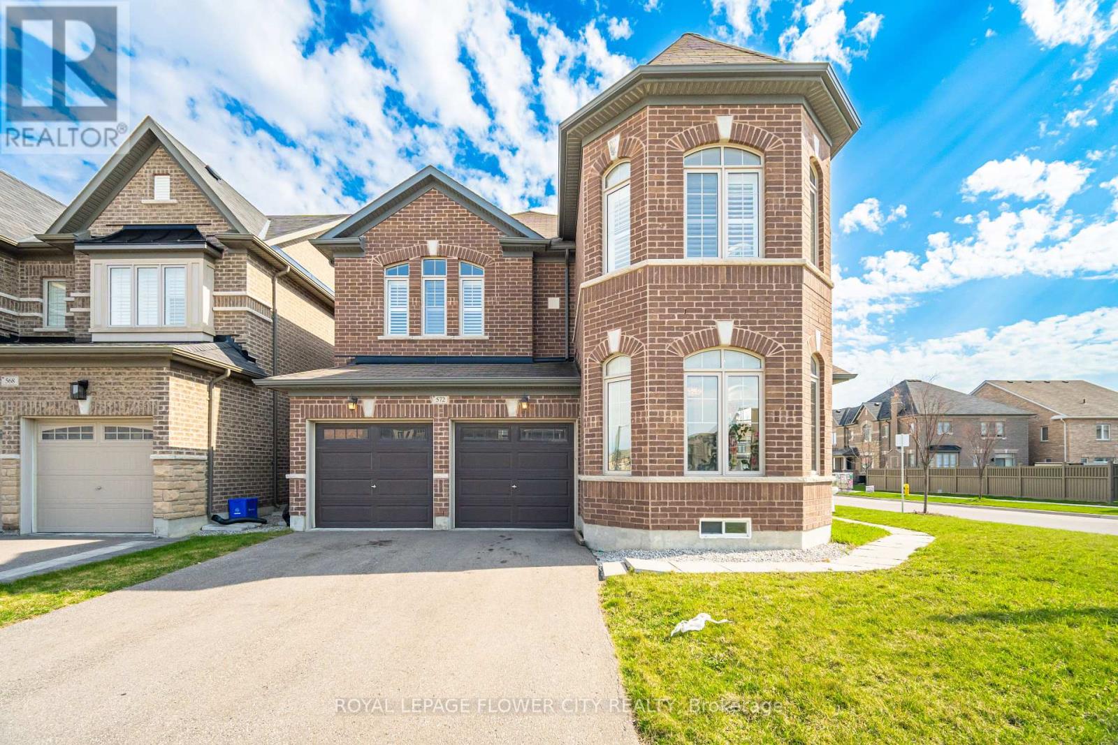 572 MACTIER DRIVE - 3