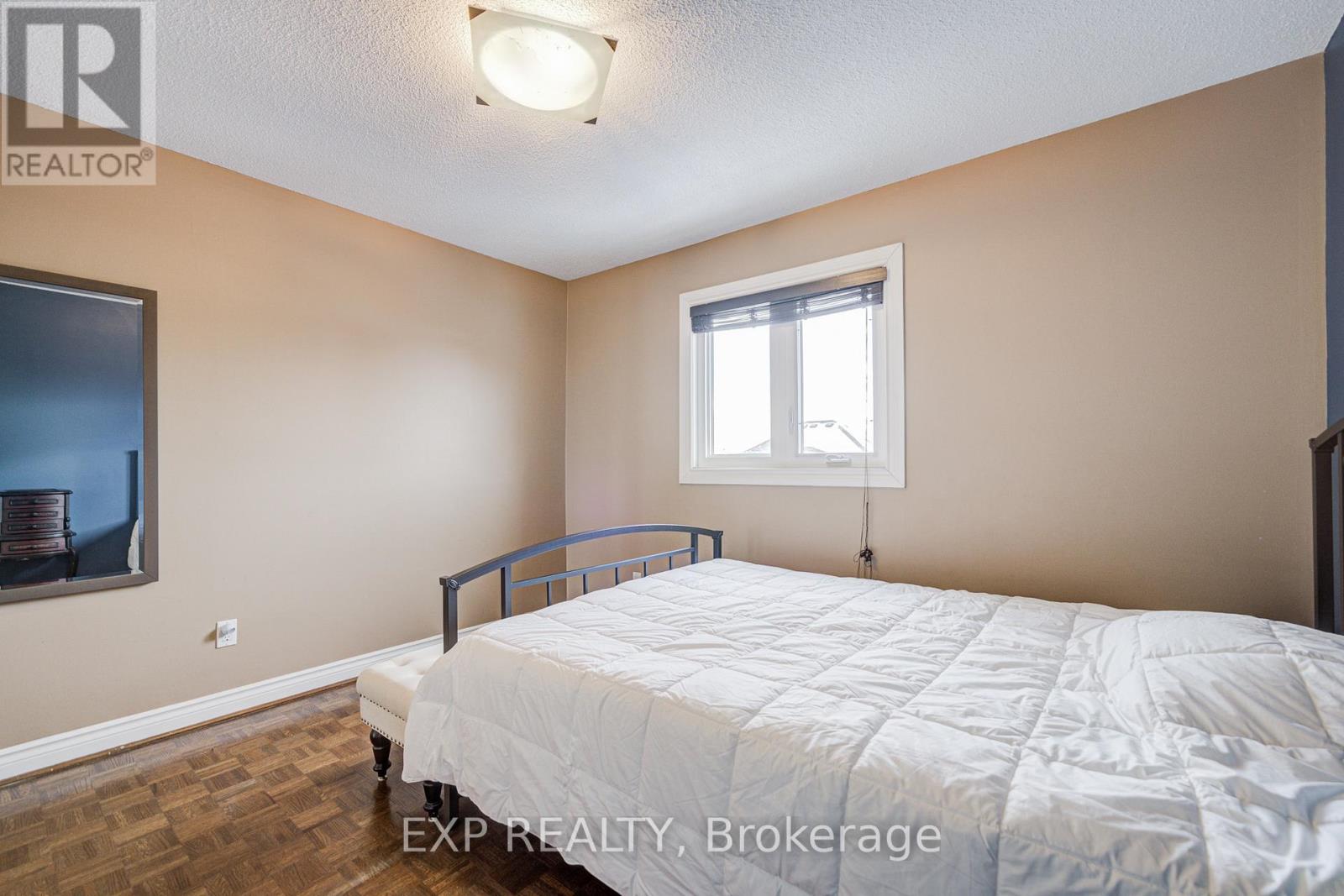 372 GREENOCK DRIVE - 28