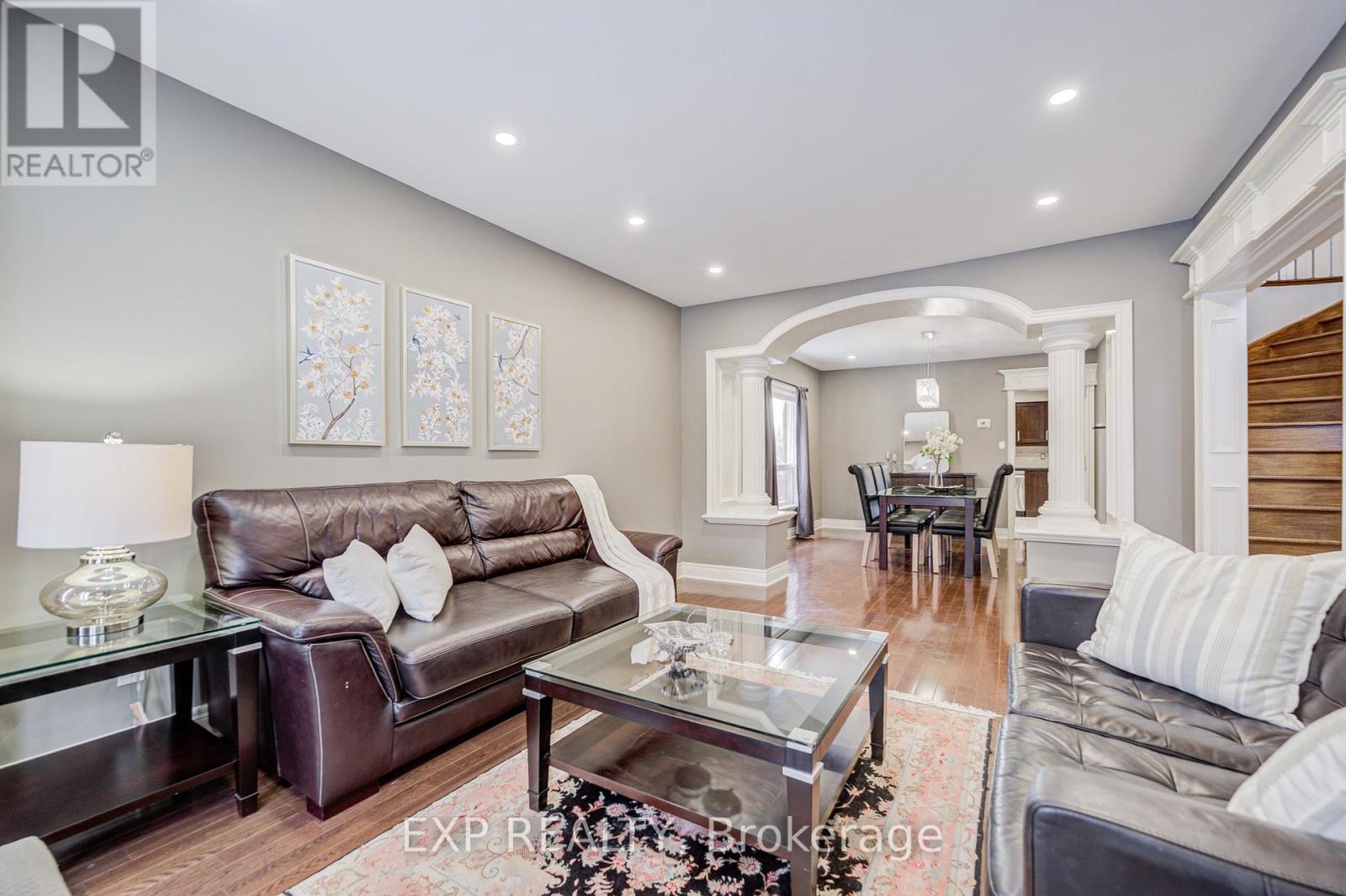 372 GREENOCK DRIVE - 5