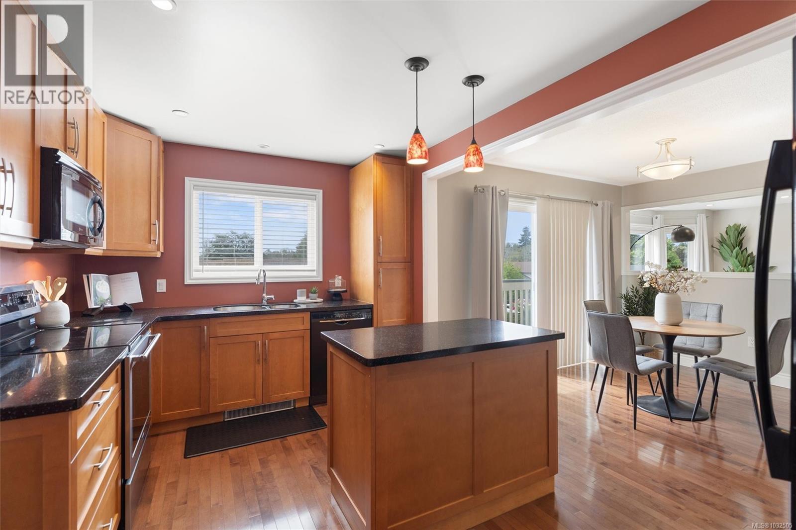  1690 Tampico Place, Saanich