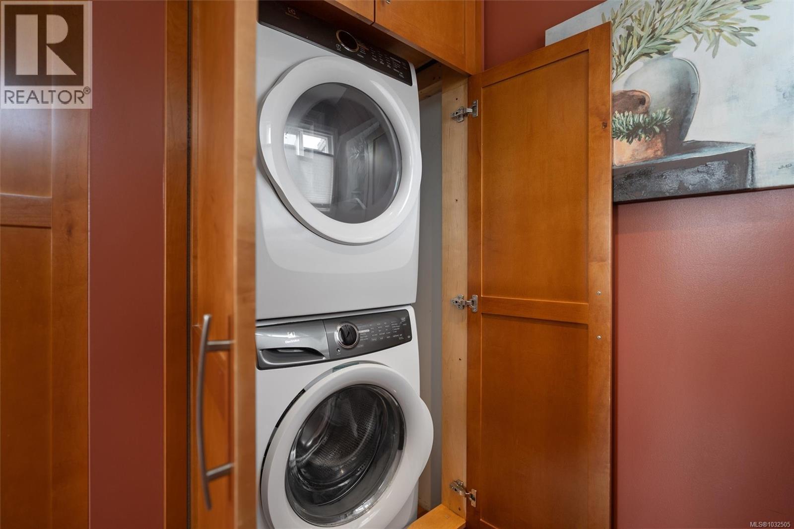  1690 Tampico Place, Saanich