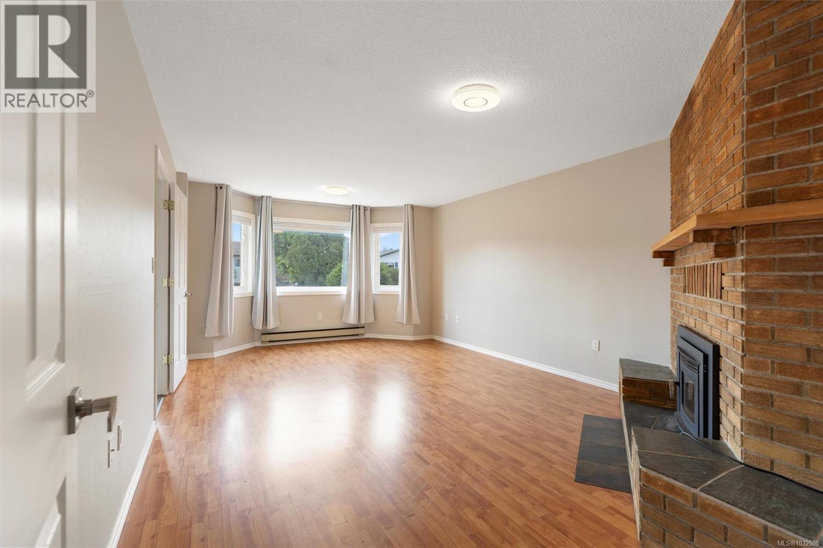  1690 Tampico Place, Saanich