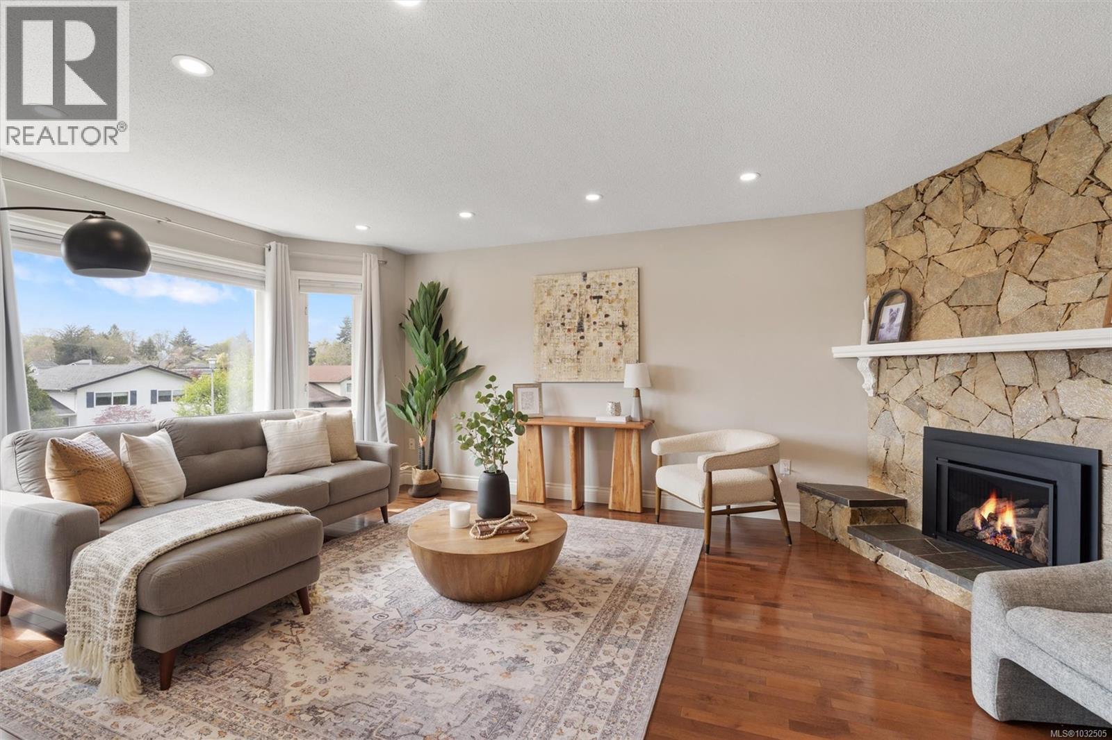  1690 Tampico Place, Saanich