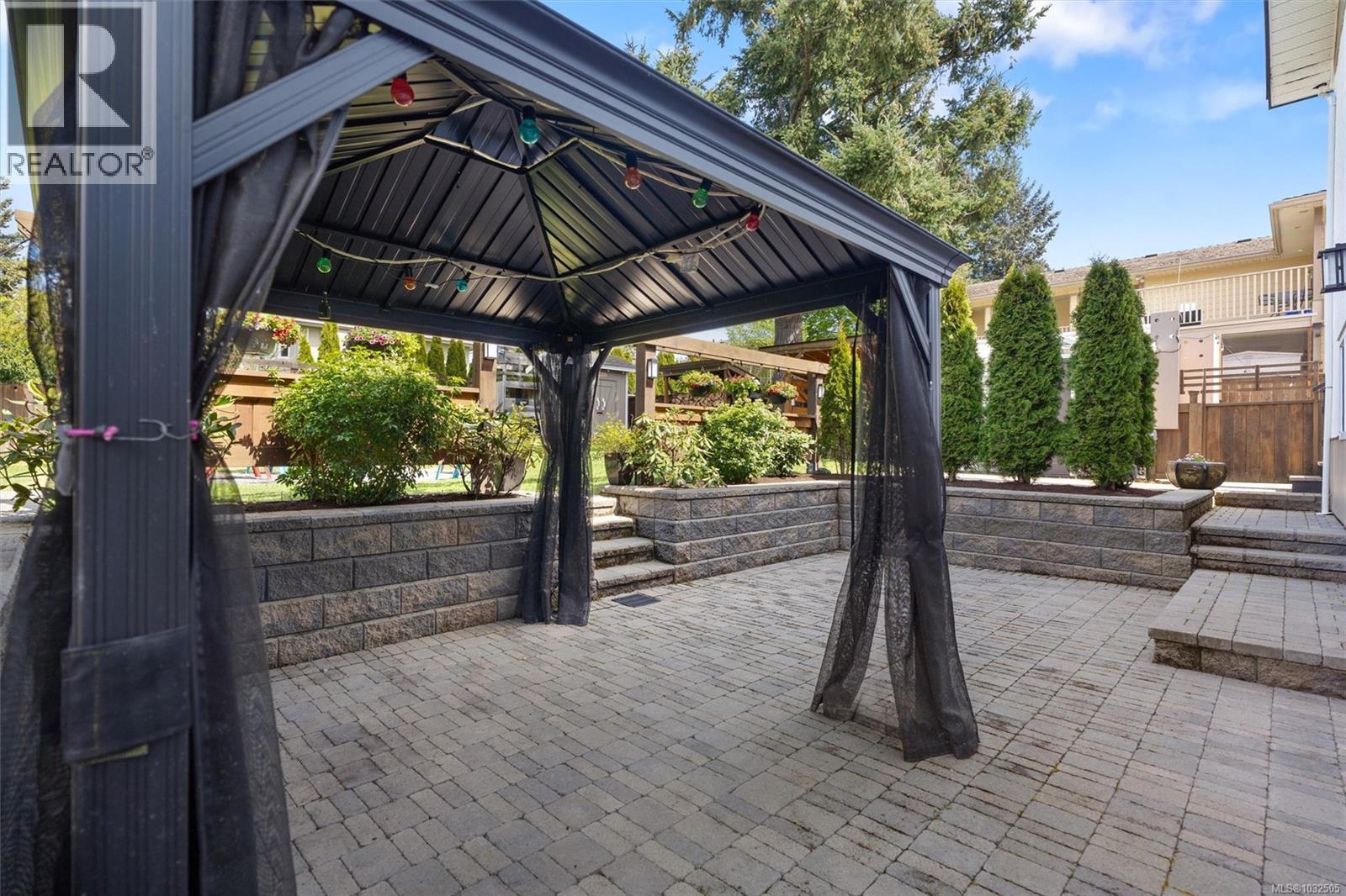  1690 Tampico Place, Saanich