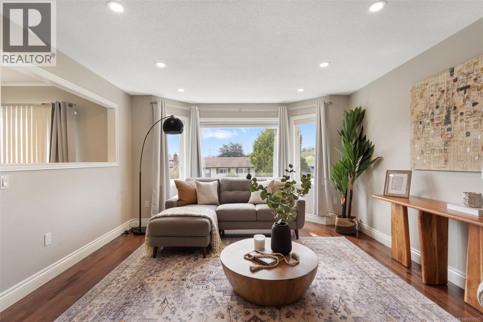  1690 Tampico Place, Saanich