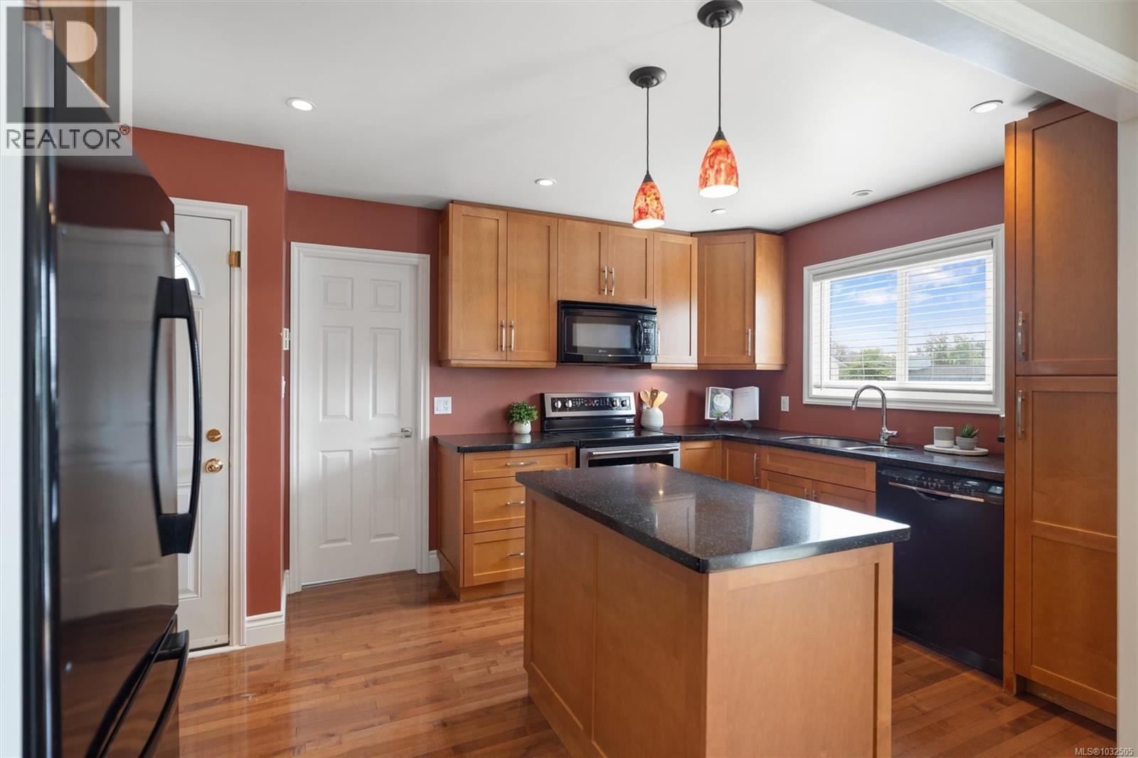  1690 Tampico Place, Saanich