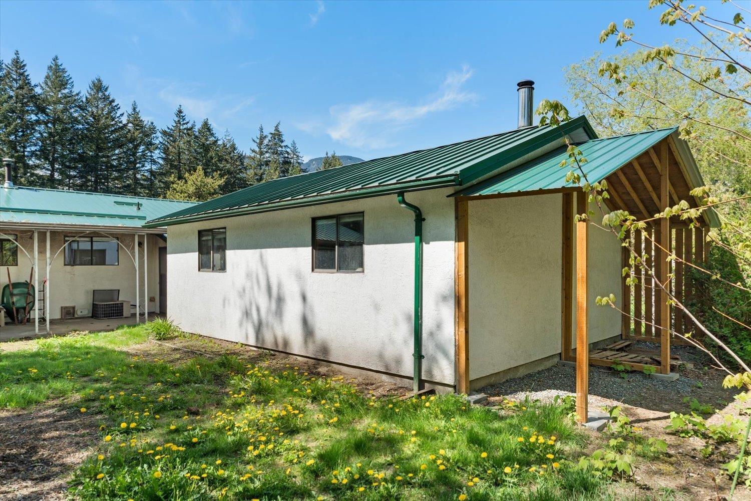 20984 RIVERVIEW DRIVE, Hope, Hope