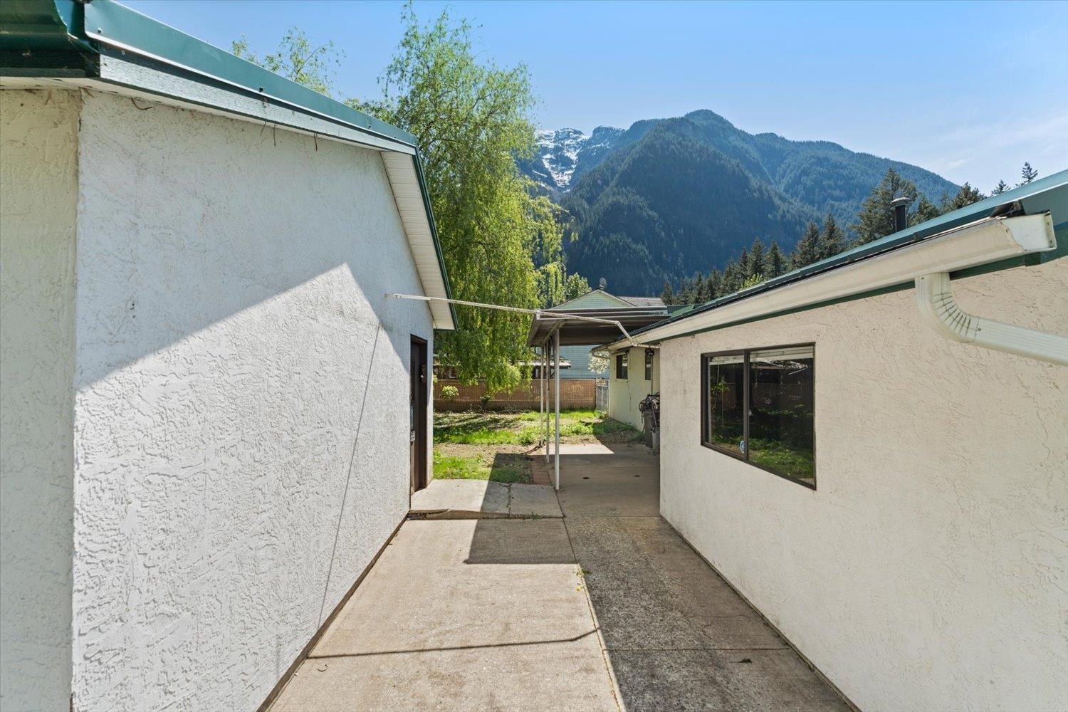 20984 RIVERVIEW DRIVE, Hope, Hope