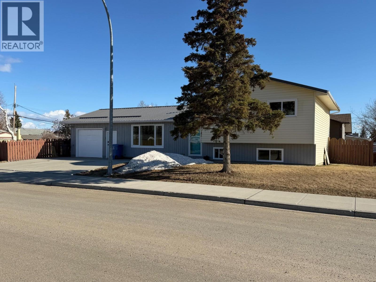 7715 91 AVENUE - 3