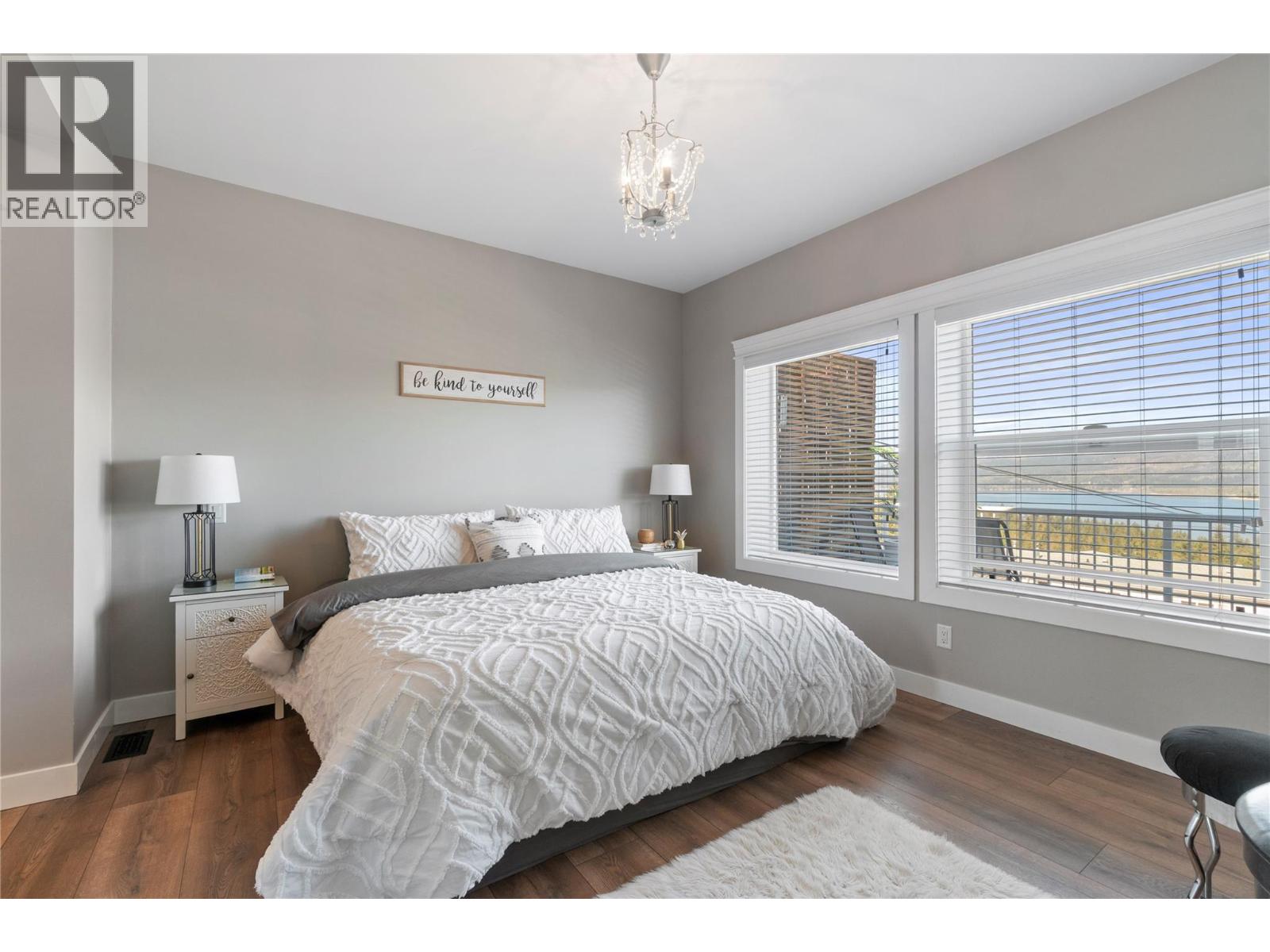 #35 1510 Trans Canada Highway - 16