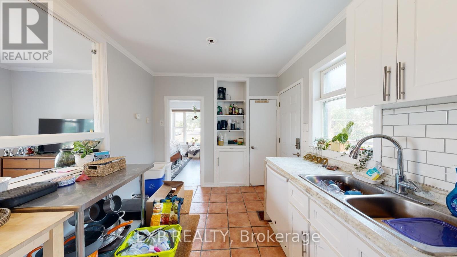 553 QUEBEC STREET — photo 30