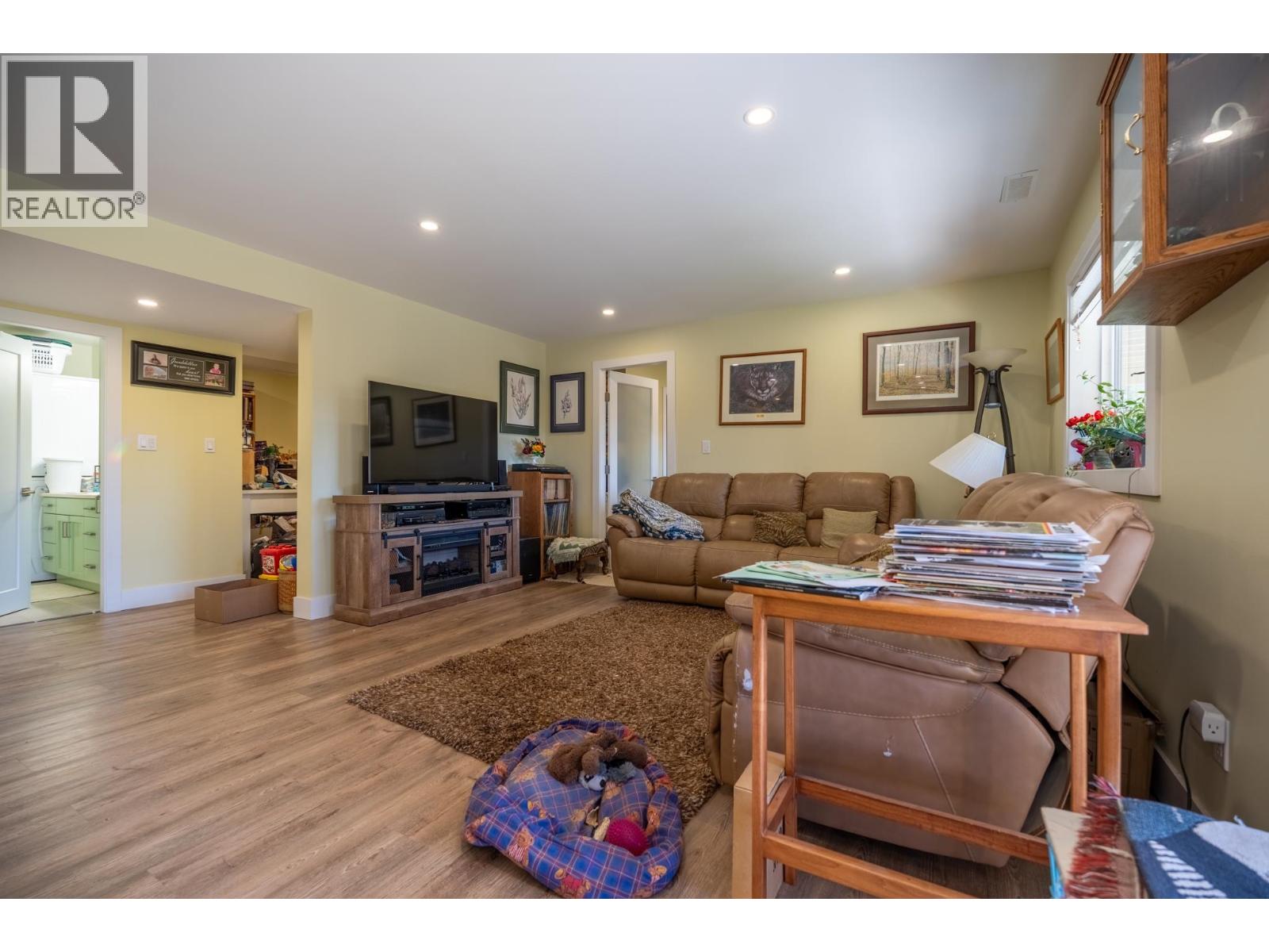 Dining room of 2077 SOMMERVILLE ROAD · Prince George, BC