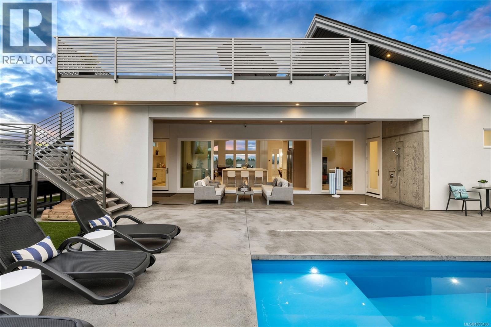 156 Golden Oaks Cres - Image 2