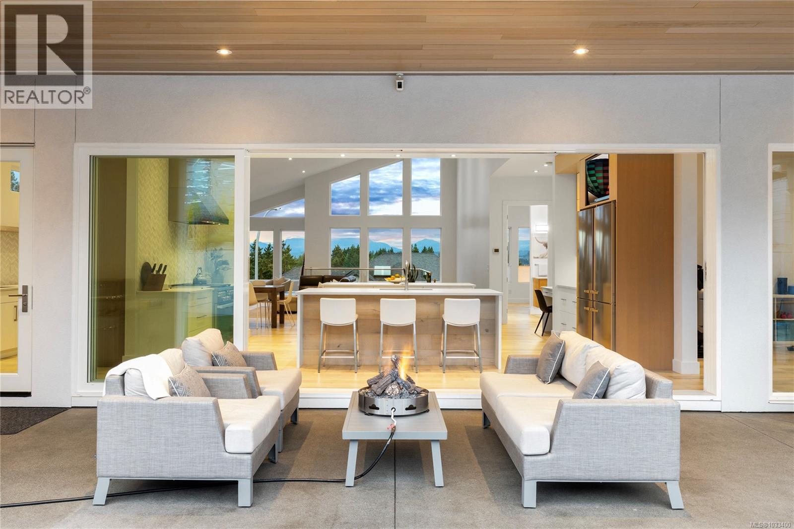 156 Golden Oaks Cres - 26