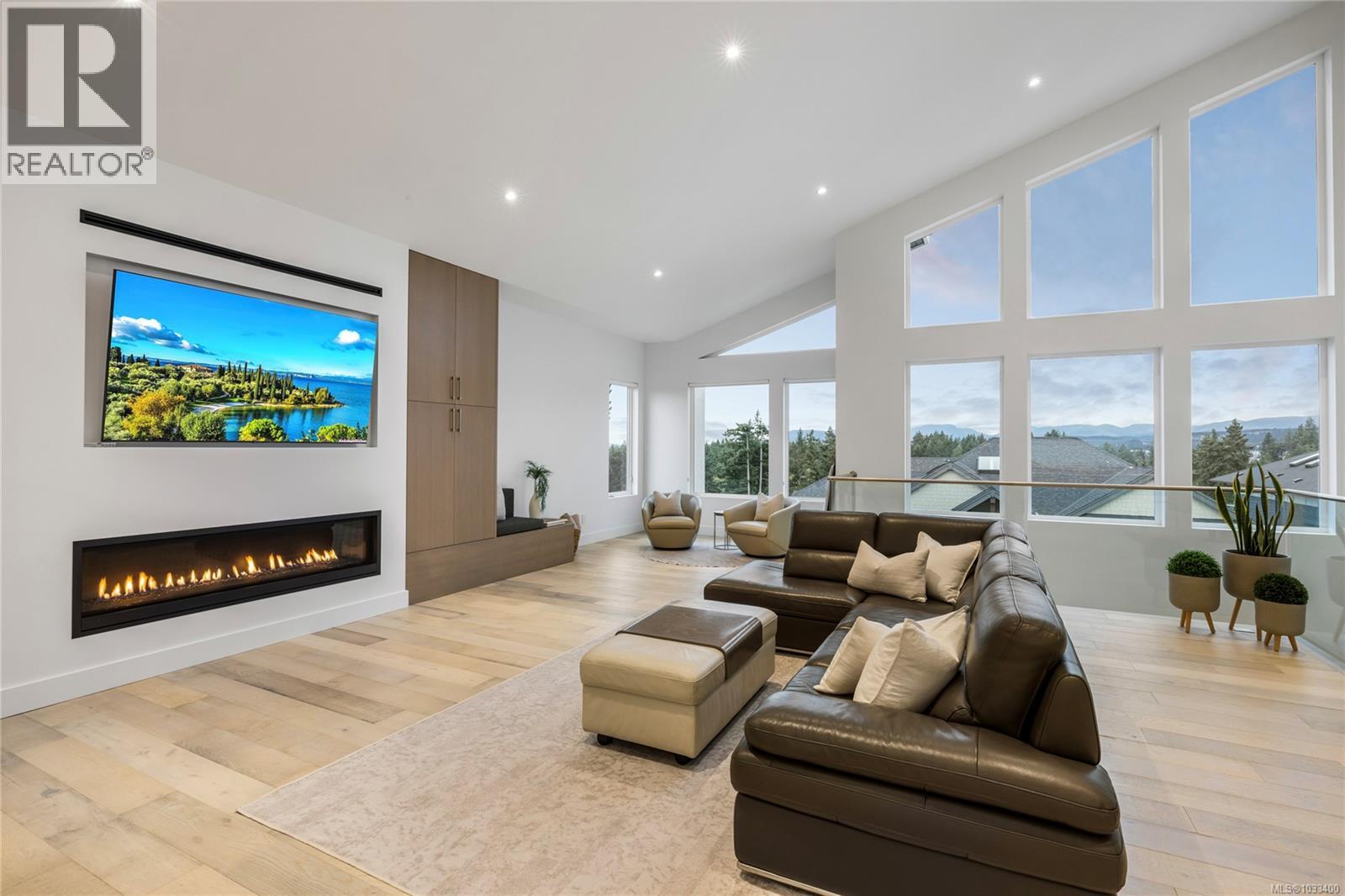 156 Golden Oaks Cres - 35