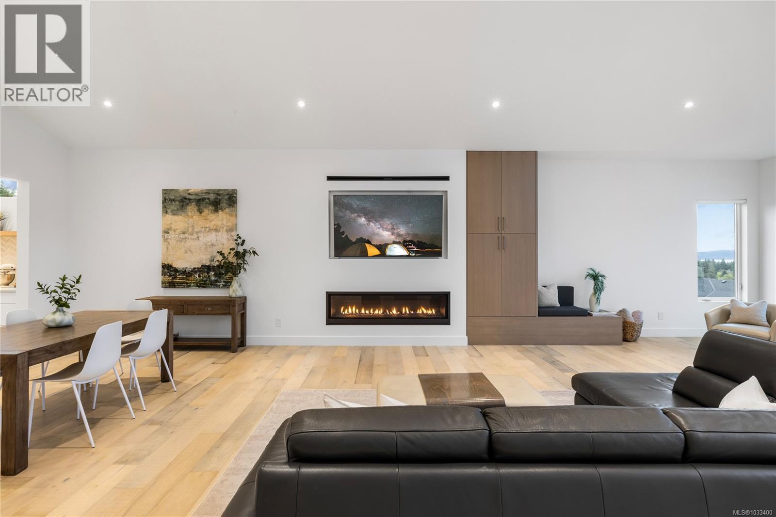 156 Golden Oaks Cres - 36