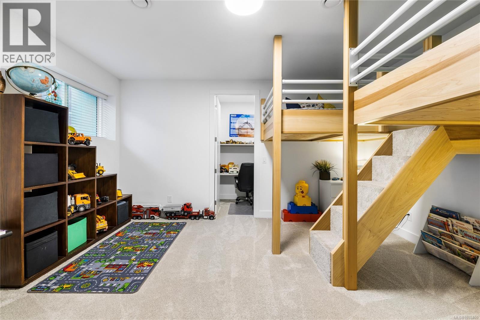 156 Golden Oaks Cres - 51