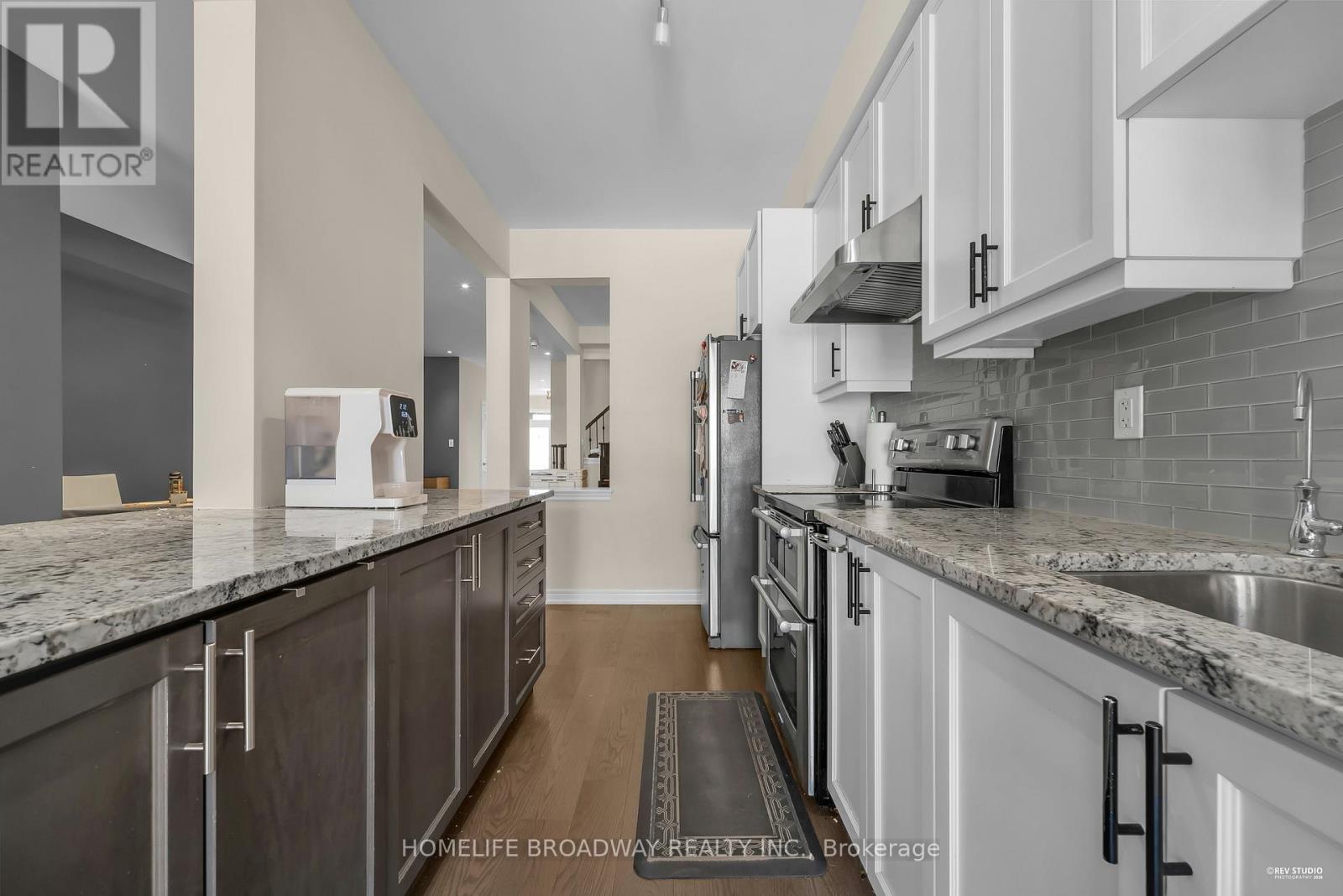 28 PAPER MILLS CRESCENT - 6