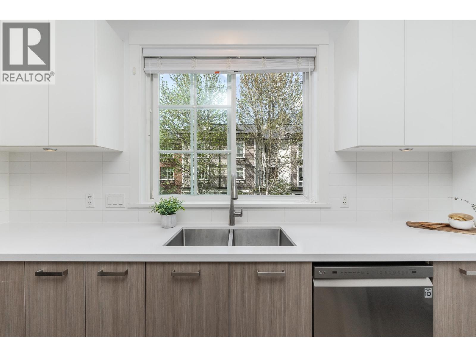 51 2423 AVON PLACE, Port Coquitlam