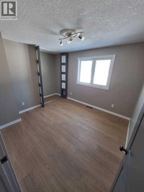 221007 TWP 851A — photo 21