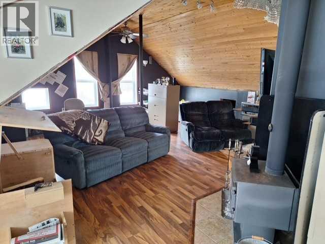 221007 TWP 851A - 33