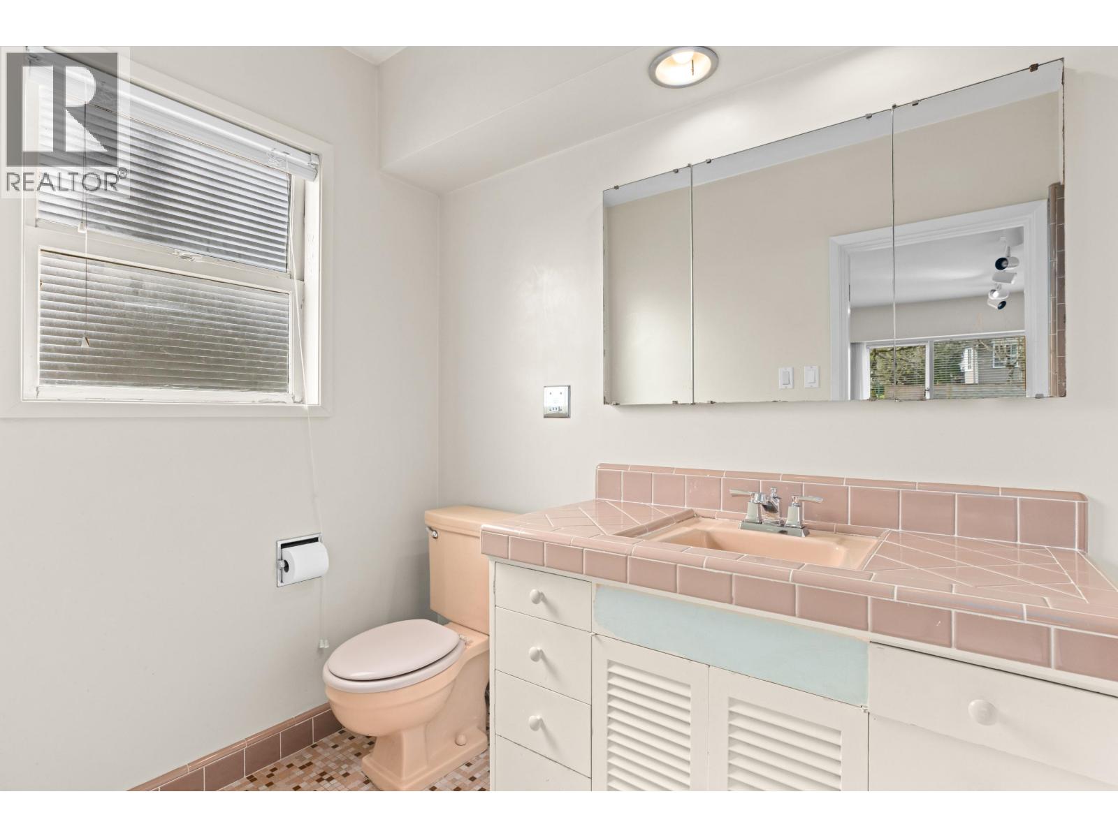 6297 MACKENZIE STREET, Vancouver